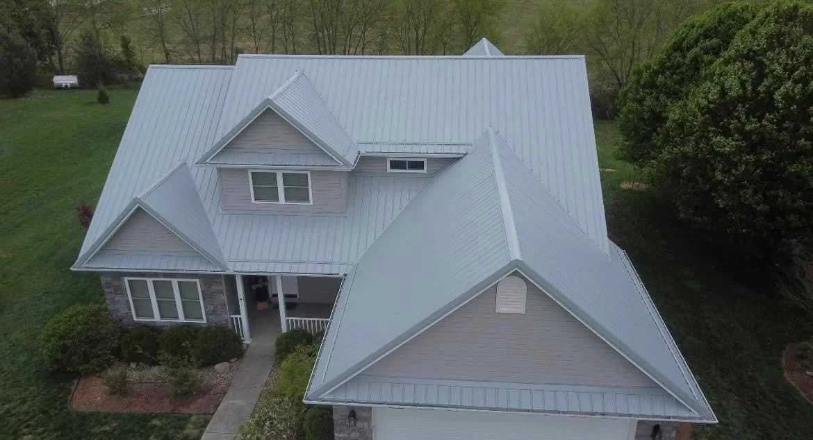 Metal Roofing - Professional roofing service
